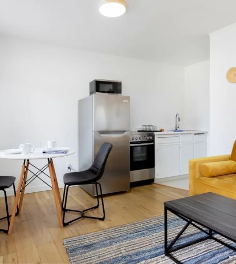 Kettle Beach 1 bed suite kitchen